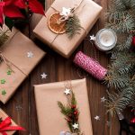 A regali di Natale fatti, stai iniziando ad incartare? Prendi in considerazione tutti gli elementi che renderanno il tuo pacchetto davvero originale!