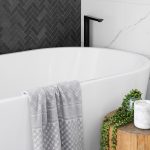 BLOG_Stai iniziando la ristrutturazione del tuo bagno oppure ne stai progettando uno nuovo? Prendi in considerazione una vasca freestanding!1