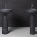 BLOG_Ti piacerebbe optare per un lavabo freestanding nel tua bagno ma l’idea di non avere superfici d’appoggio ti spaventa? Ecco alcune soluzioni per non doverci rinunciare!1