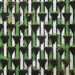 BLOG_Vuoi realizzare un piccolo giardino verticale sul tuo balcone ma non sai come fare? Ecco alcune idee low-budget adatte a diversi stili!1